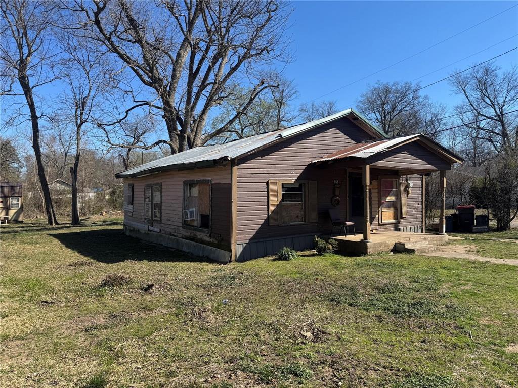 655 5th Street Southeast Paris, TX 75460 - Photo 2 of 3