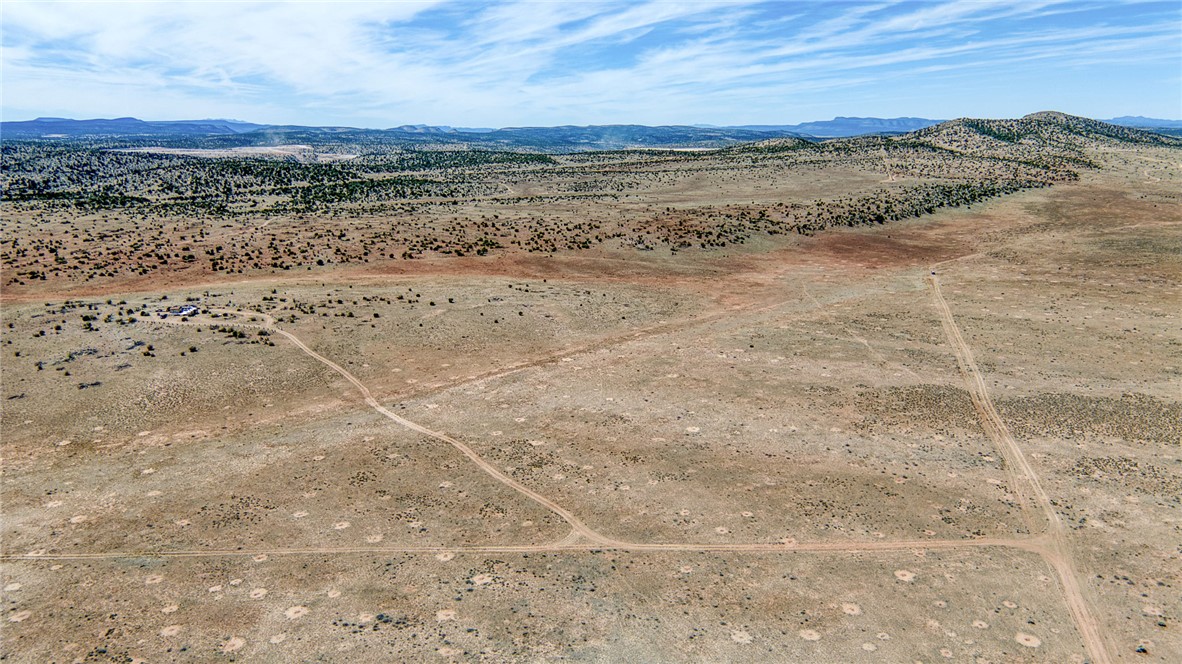 301-34-019 North James Sheriff Road Seligman, AZ 86337 - Photo 11 of 20 a view of an ocean beach
