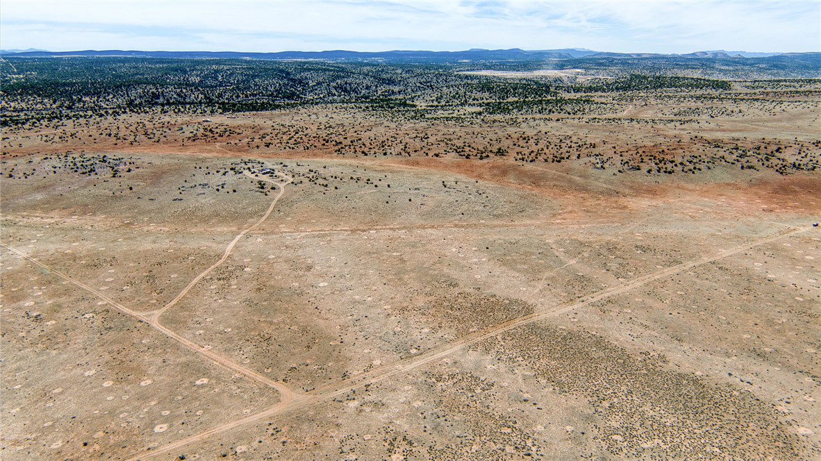 301-34-019 North James Sheriff Road Seligman, AZ 86337 - Photo 12 of 20 a view of beach and ocean