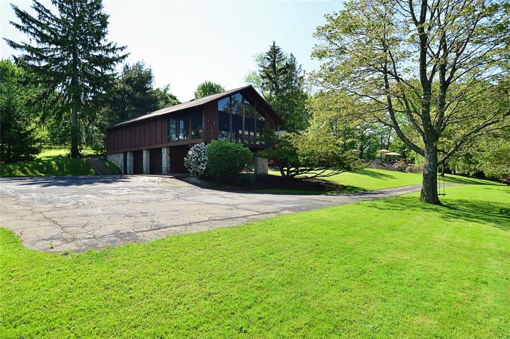 318 Sunset Road Pittsburgh, PA 15237 - Photo 2 of 24