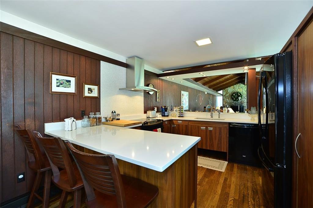 318 Sunset Road Pittsburgh, PA 15237 - Photo 8 of 24
