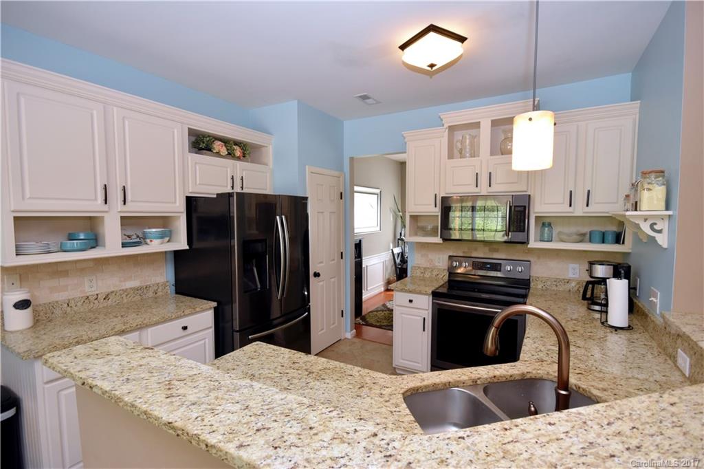 9111 Culcairn Road Huntersville, NC 28078 - Photo 3 of 24 Gallery Image 3