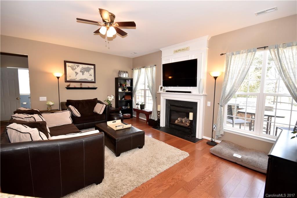 9111 Culcairn Road Huntersville, NC 28078 - Photo 5 of 24 Gallery Image 5