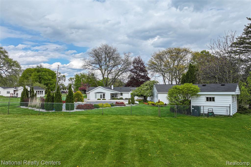 4347 North Gale Road Davison, MI 48423 - Photo 13 of 46