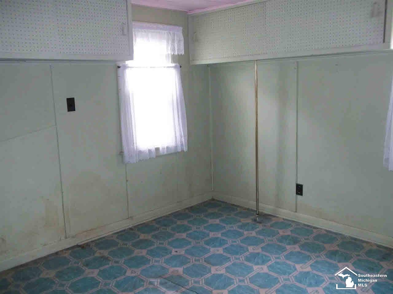 1975 Ida Maybee Road Monroe, MI 48162 - Photo 5 of 9 20448606-4.JPG