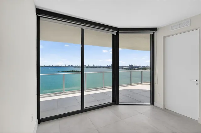 $15,000 | 700 Northeast 24th Street, Unit 1807, Miami, FL 33137