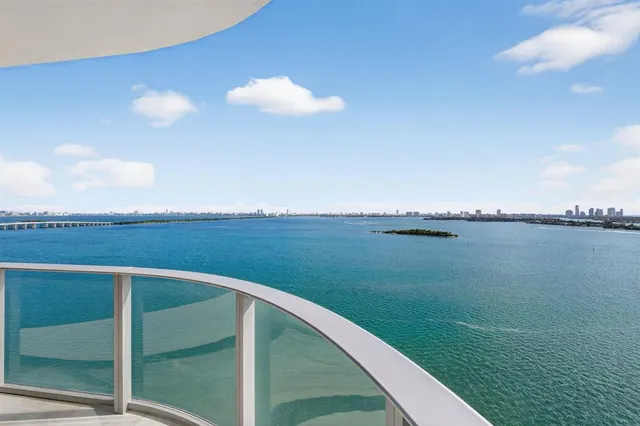 $15,000 | 700 Northeast 24th Street, Unit 1807, Miami, FL 33137