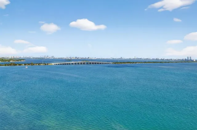 $15,000 | 700 Northeast 24th Street, Unit 1807, Miami, FL 33137