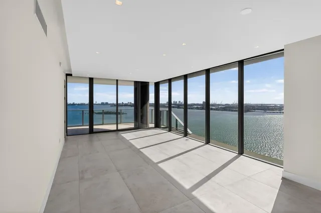 $15,000 | 700 Northeast 24th Street, Unit 1807, Miami, FL 33137