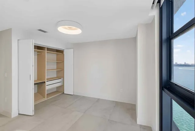 $15,000 | 700 Northeast 24th Street, Unit 1807, Miami, FL 33137