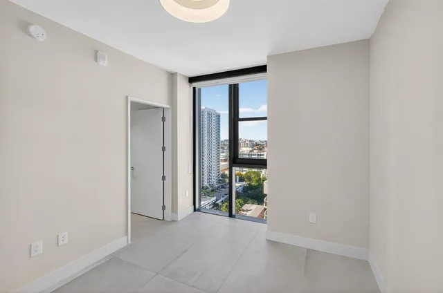 $15,000 | 700 Northeast 24th Street, Unit 1807, Miami, FL 33137