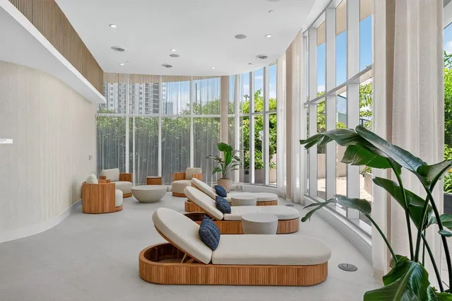 $15,000 | 700 Northeast 24th Street, Unit 1807, Miami, FL 33137