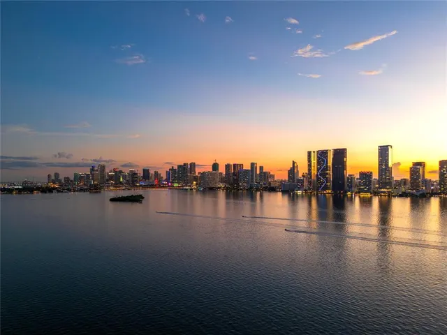 $15,000 | 700 Northeast 24th Street, Unit 1807, Miami, FL 33137