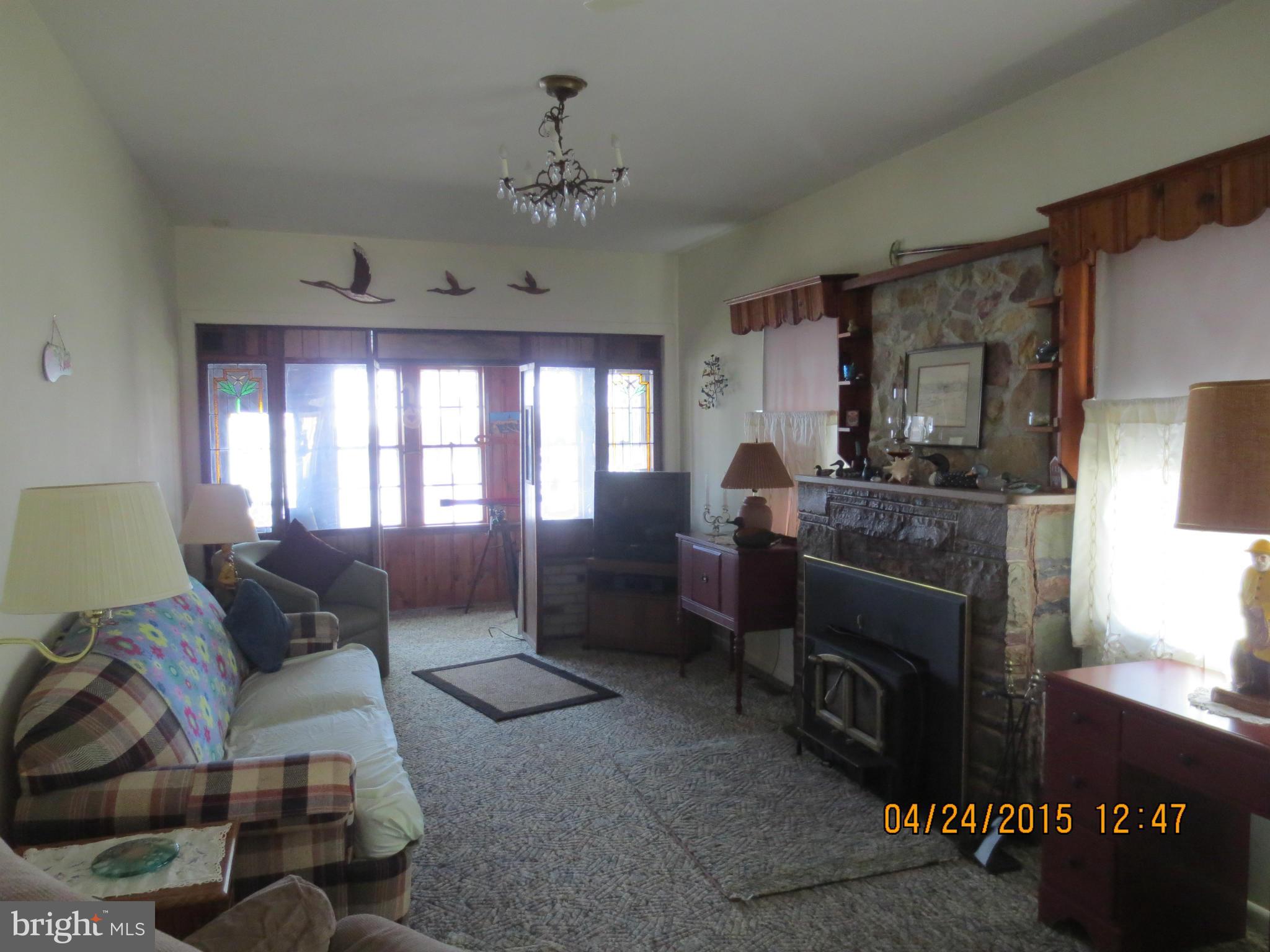 72 Hacks Point Road Earleville, MD 21919 - Photo 5 of 7 Living Room