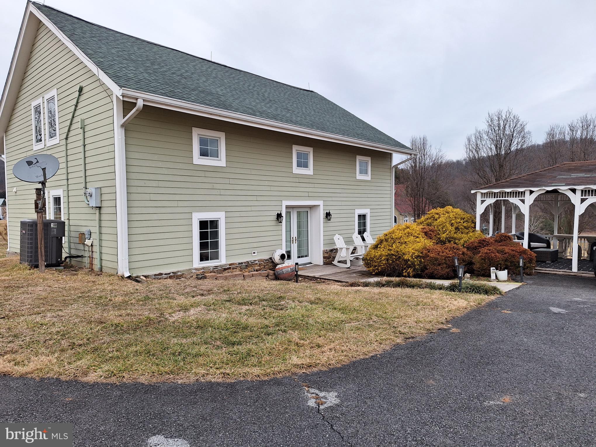 2254 Winchester Road Delaplane, VA 20144 - Photo 4 of 50 back of the house