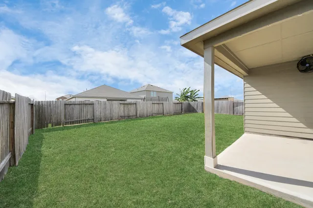 $2,200 | 6306 Highland Trl Drive, Richmond, TX 77469