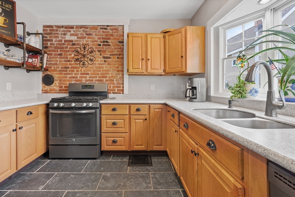 70 Race Street Haverhill, MA 01830 - Photo 6 of 42