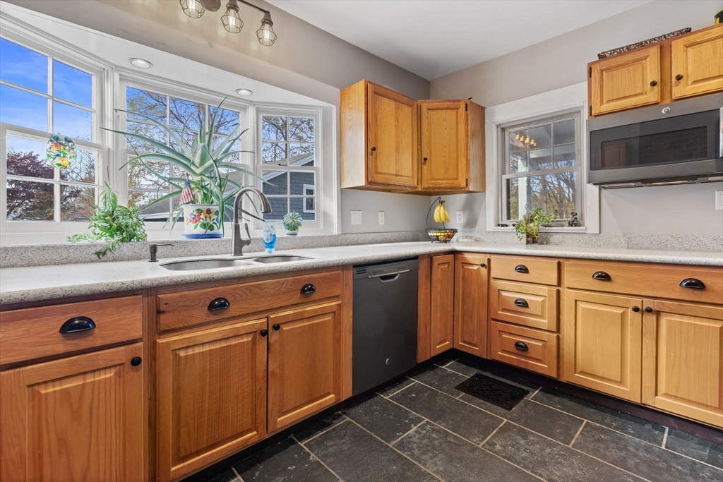 70 Race Street Haverhill, MA 01830 - Photo 7 of 42