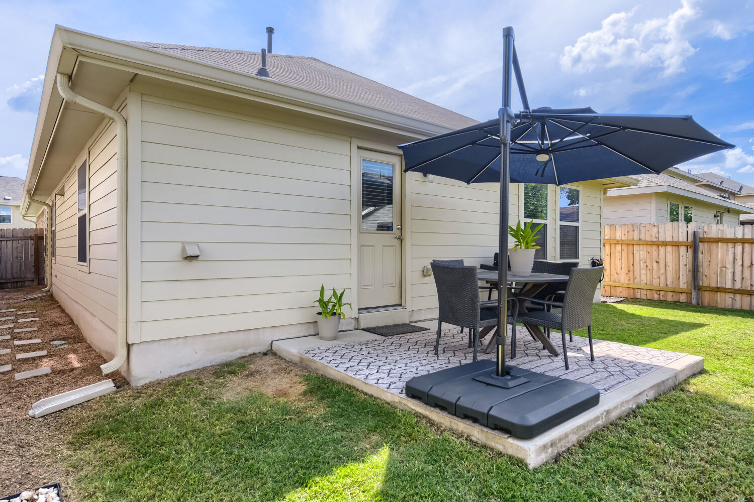7216 Razors Edge Drive Austin, TX 78744 - Photo 30 of 36