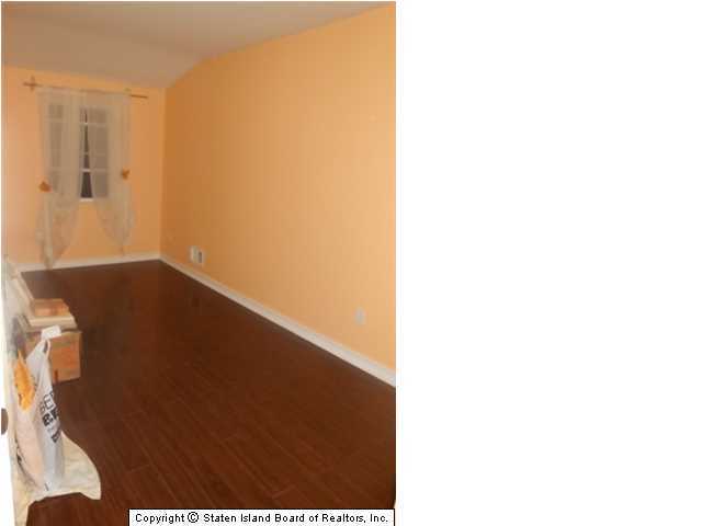1640 Forest Hill Road Staten Island, NY 10314 - Photo 14 of 20 a picture of a small space