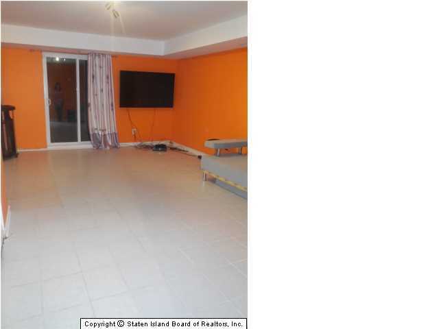 1640 Forest Hill Road Staten Island, NY 10314 - Photo 10 of 20 a view of workspace