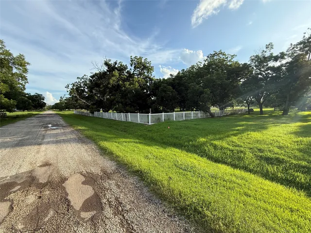 $199,500 | 315 Pony Lane, Simonton, TX 77485