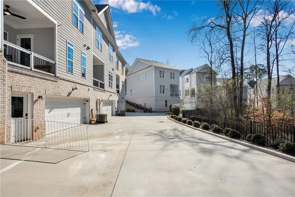 $779,000 | 2080 Parkside Lane, Roswell, GA 30076