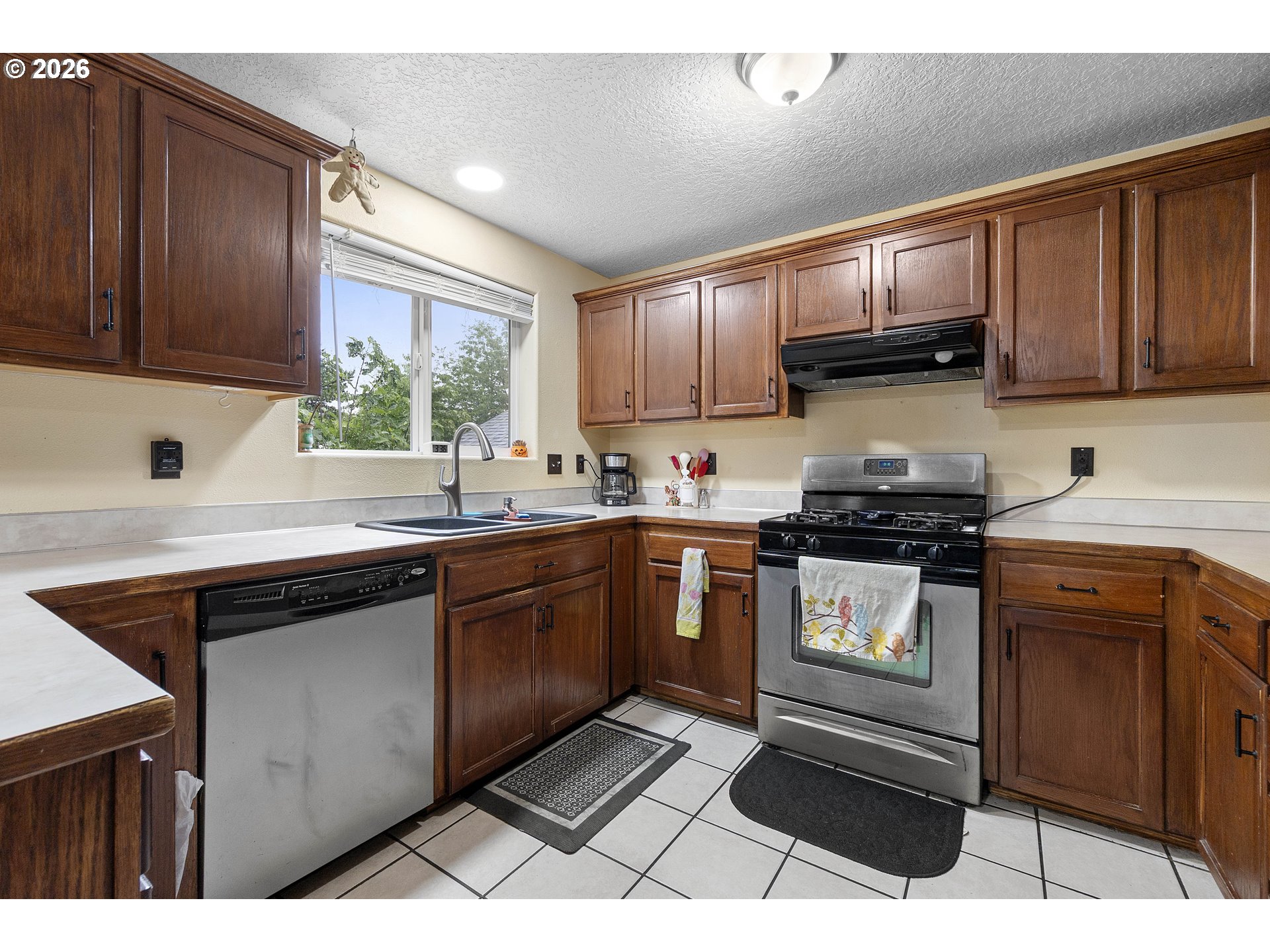 3621 Southwest 24th Terrace Gresham, OR 97080 - Photo 13 of 41