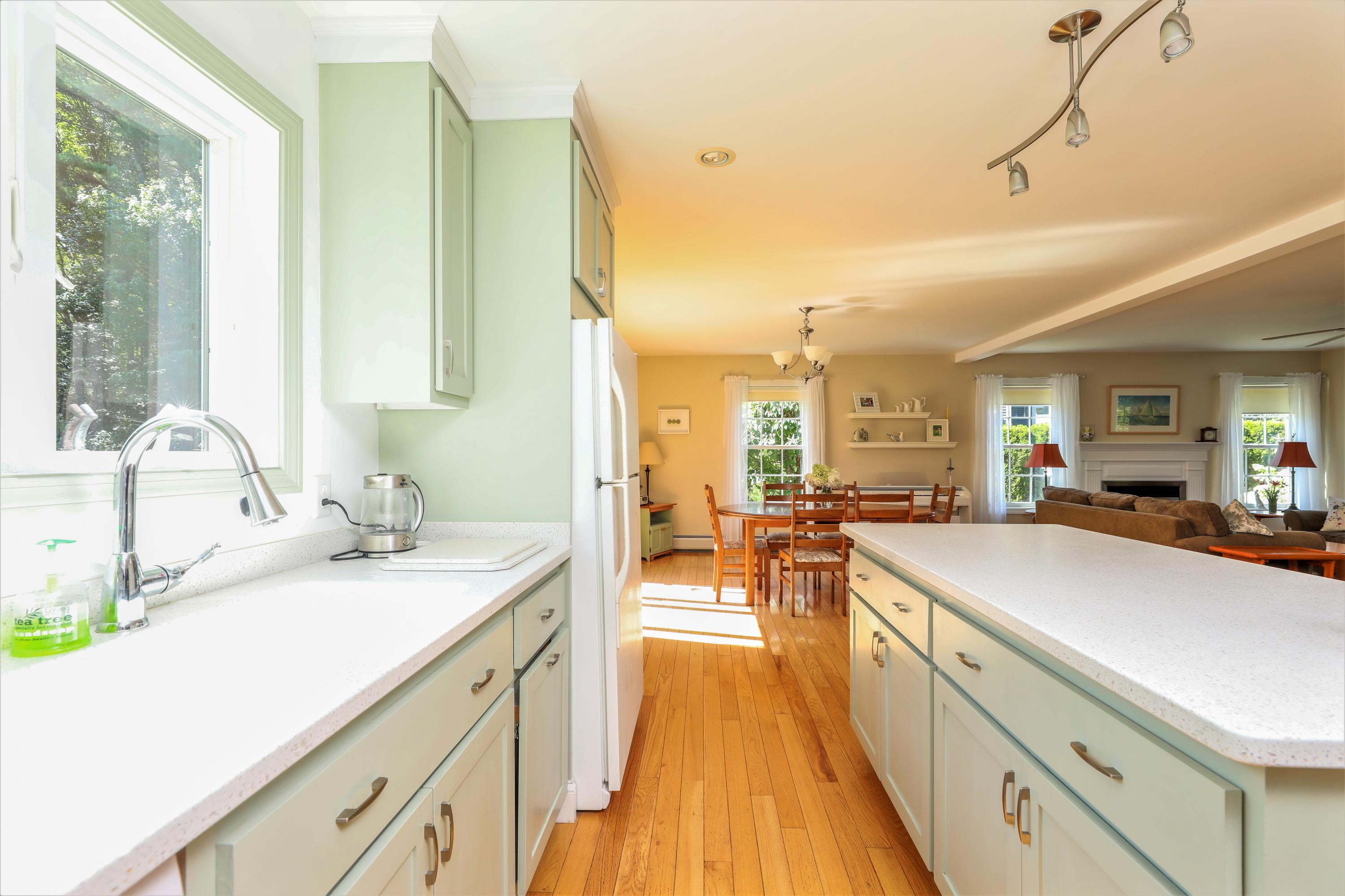 16 Heath Road Kennebunk, ME 04043 - Photo 17 of 43 Quartz tops for easy cleanup