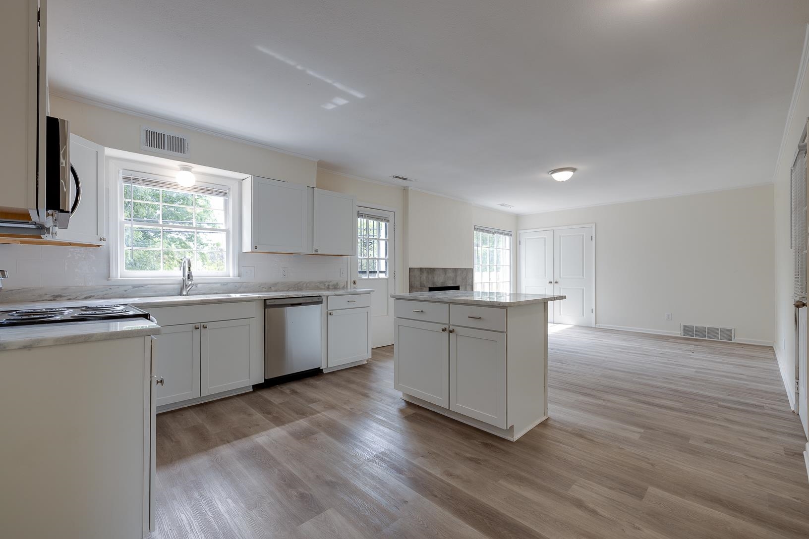 2289 Lynnfield Road Memphis, TN 38119 - Photo 4 of 17 Gallery Image 4