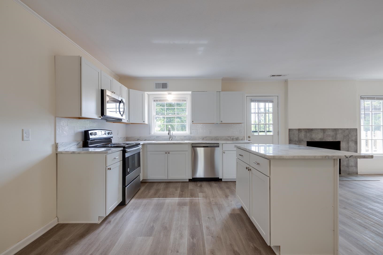 2289 Lynnfield Road Memphis, TN 38119 - Photo 7 of 17 Gallery Image 7