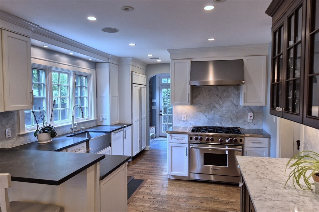 20 Shaw Road Wellesley, MA 02481 - Photo 3 of 28