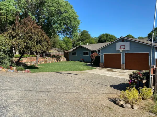 $600,000 | 1725 East Madrone Avenue, Ukiah, CA 95482