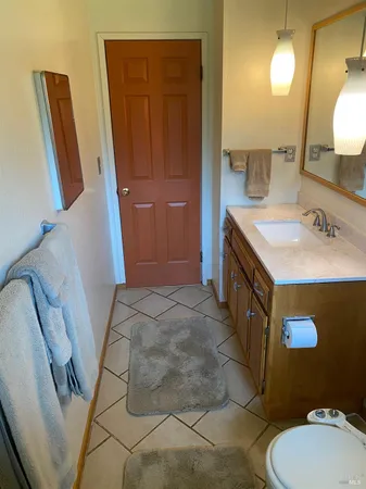 $600,000 | 1725 East Madrone Avenue, Ukiah, CA 95482