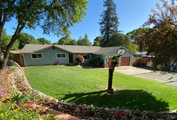 $600,000 | 1725 East Madrone Avenue, Ukiah, CA 95482