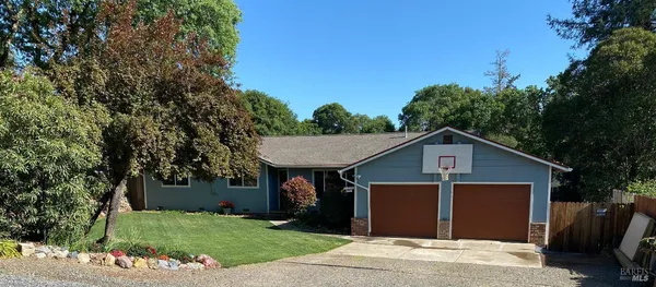 $600,000 | 1725 East Madrone Avenue, Ukiah, CA 95482