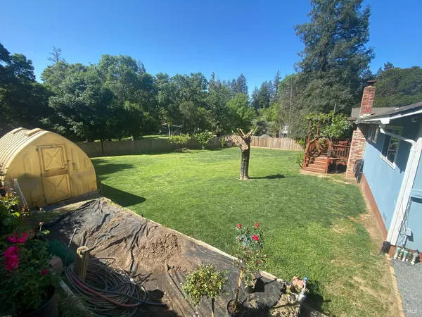 $600,000 | 1725 East Madrone Avenue, Ukiah, CA 95482