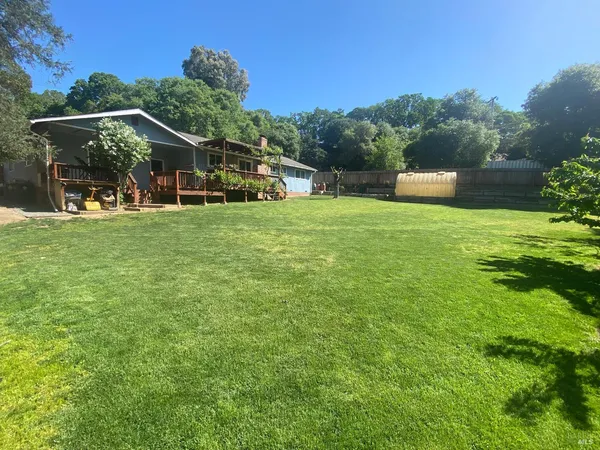 $600,000 | 1725 East Madrone Avenue, Ukiah, CA 95482