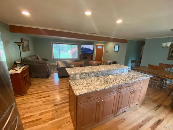 $600,000 | 1725 East Madrone Avenue, Ukiah, CA 95482