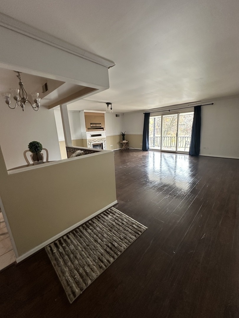 18559 Escanaba Avenue, Unit 305 Lansing, IL 60438 - Photo 3 of 17