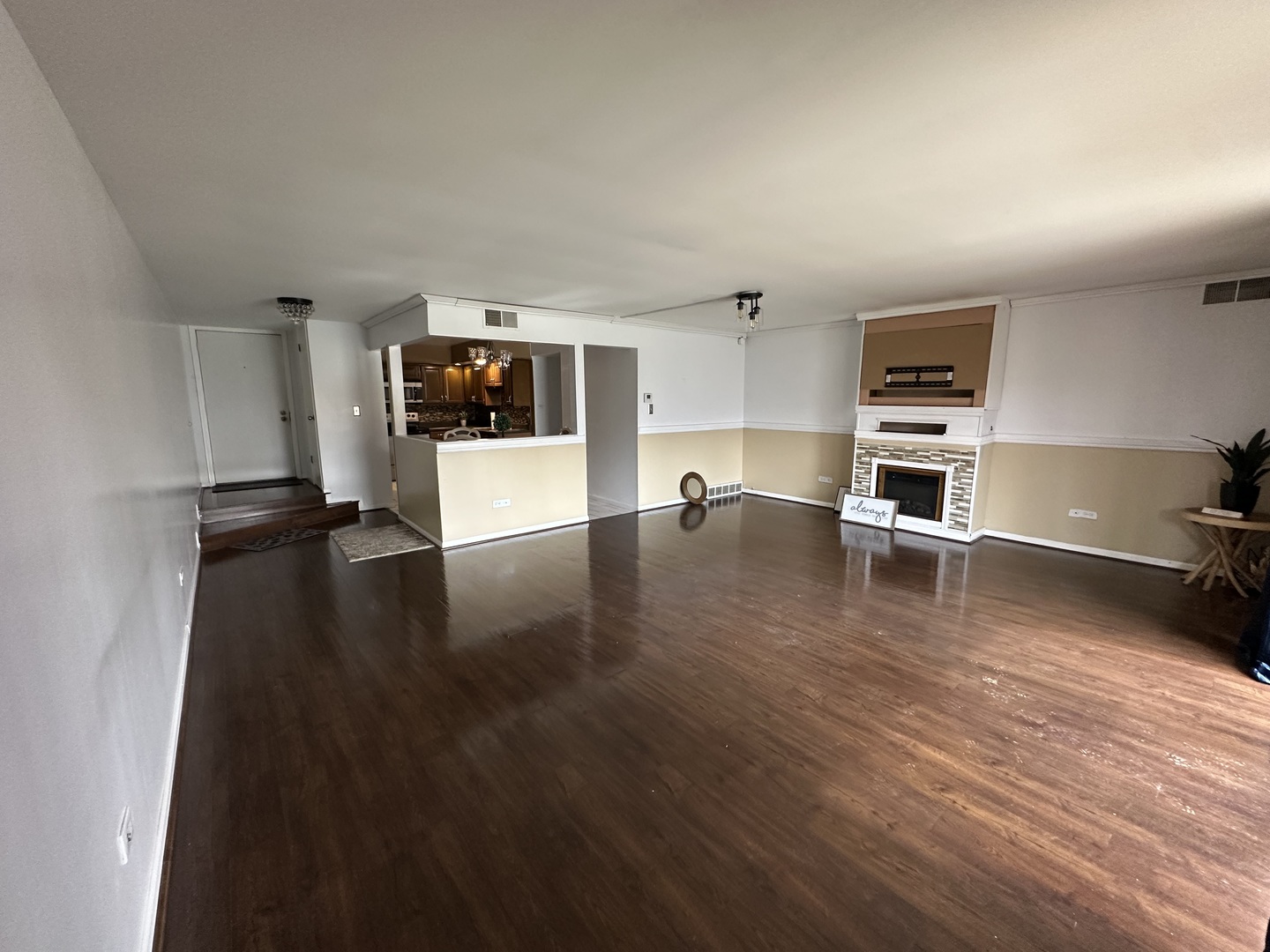 18559 Escanaba Avenue, Unit 305 Lansing, IL 60438 - Photo 4 of 17