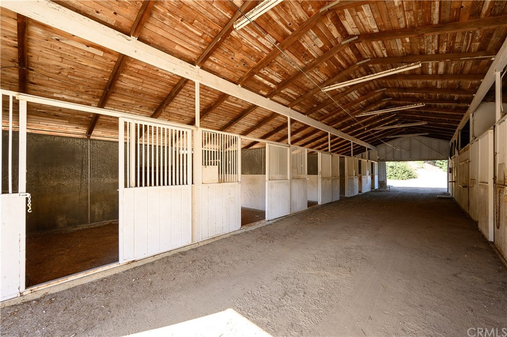 4 Poppy Trail Rolling Hills, CA 90274 - Photo 11 of 22 a view of empty room