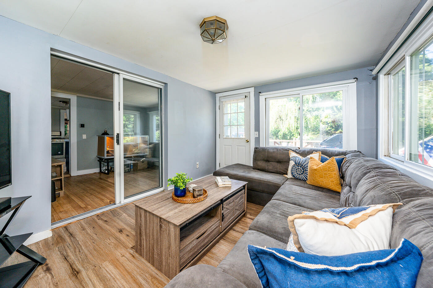 42 Hunters Brook Road Sagamore Beach, MA 02562 - Photo 14 of 27 familyroom3