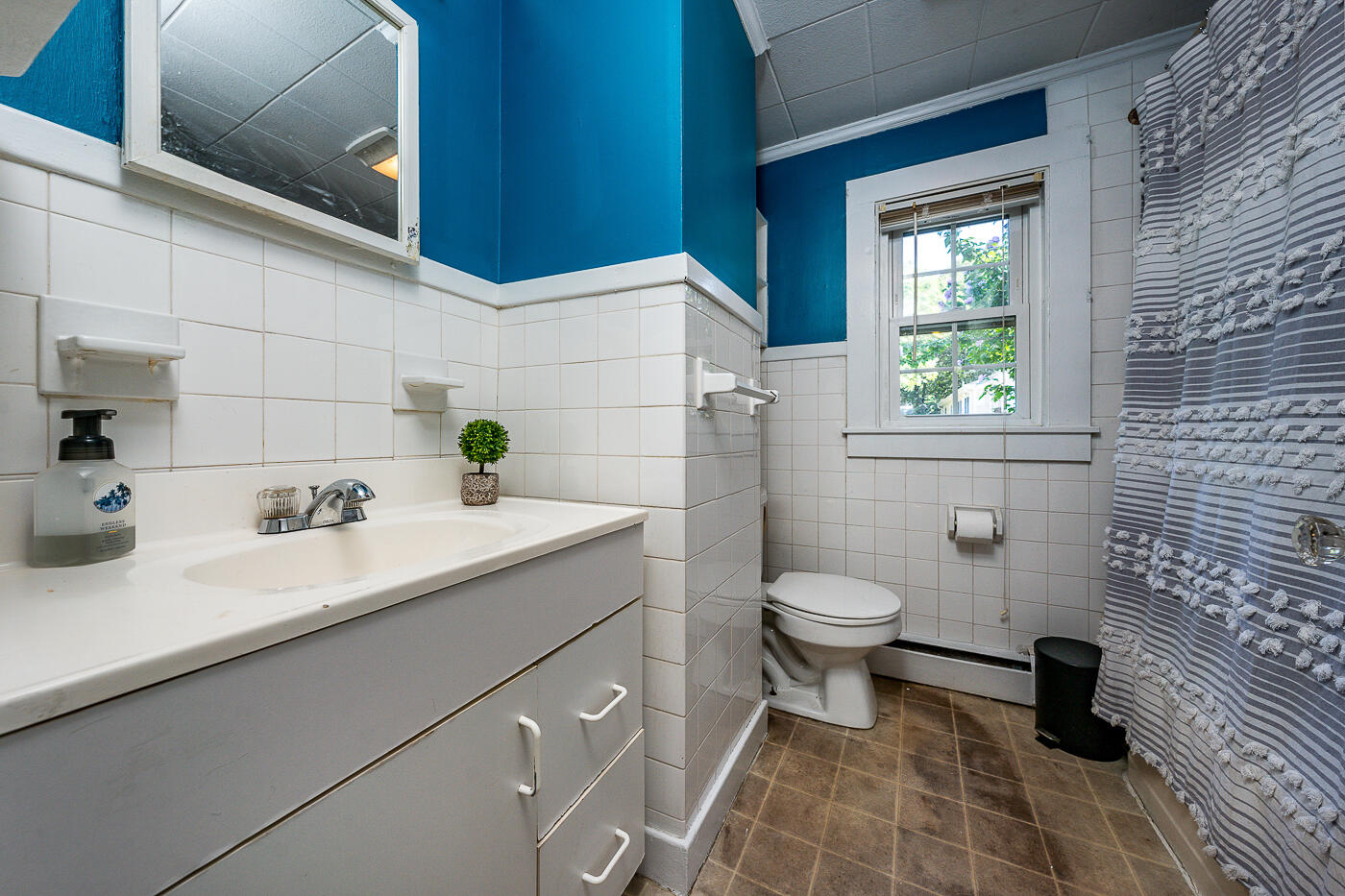42 Hunters Brook Road Sagamore Beach, MA 02562 - Photo 17 of 27 lowerbath