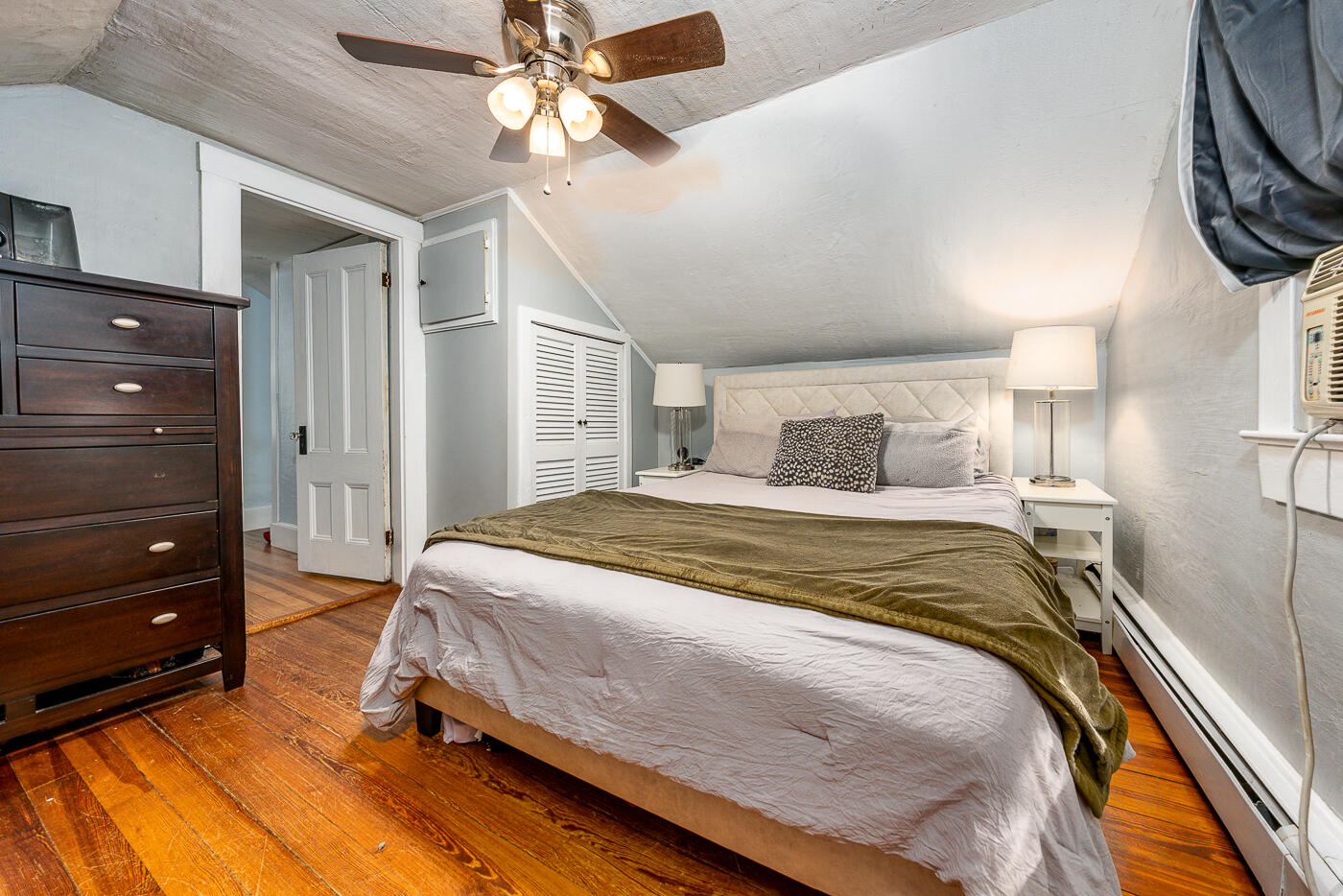 42 Hunters Brook Road Sagamore Beach, MA 02562 - Photo 18 of 27 1stbedroom1