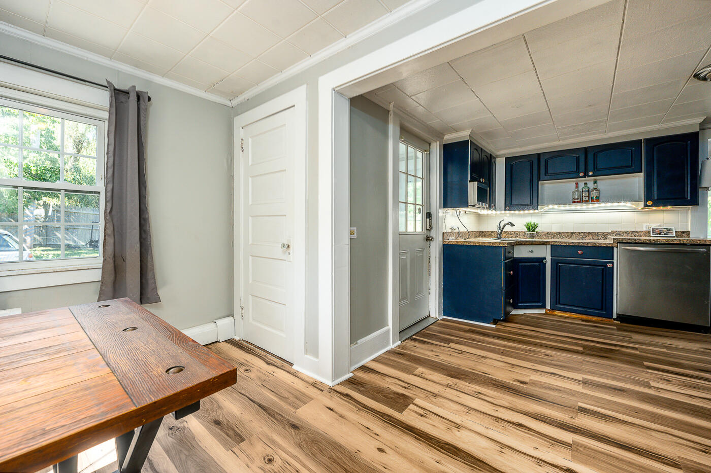 42 Hunters Brook Road Sagamore Beach, MA 02562 - Photo 10 of 27 dine2