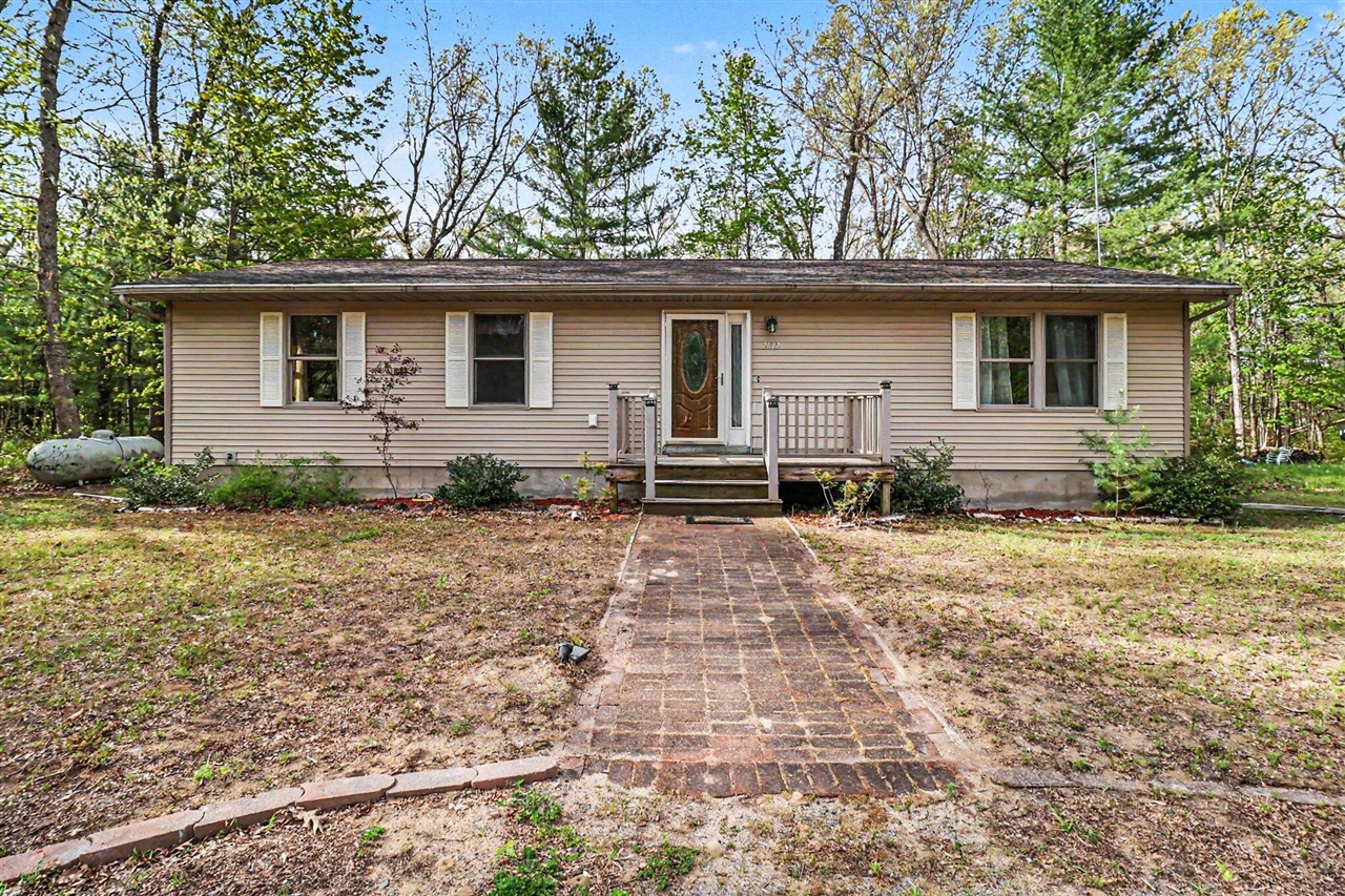 7137 East Catherine Road Fountain, MI 49410 - Photo 1 of 31