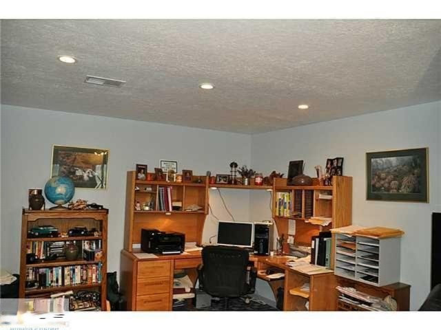 10424 Frost Road Portland, MI 48875 - Photo 10 of 24 l1a7b5145-m10xd-w640_h480_q80