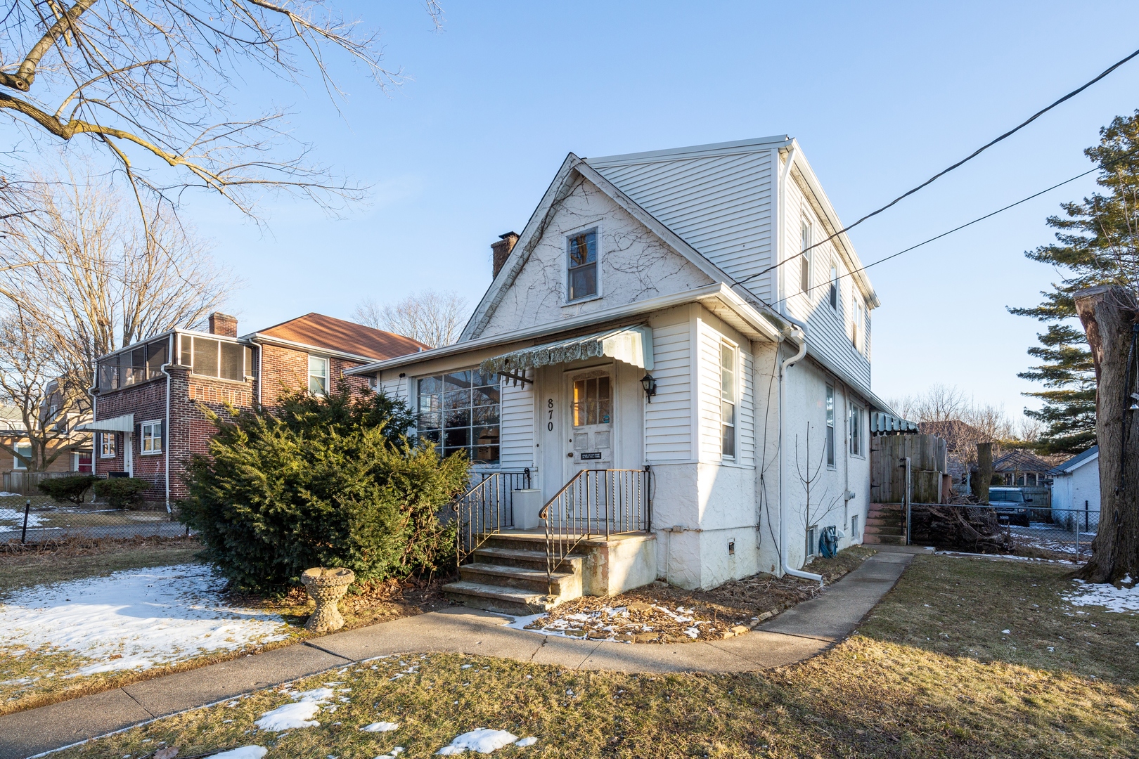 870 Half Day Road Highland Park, IL 60035 - Photo 1 of 10 a view of a house with a yard