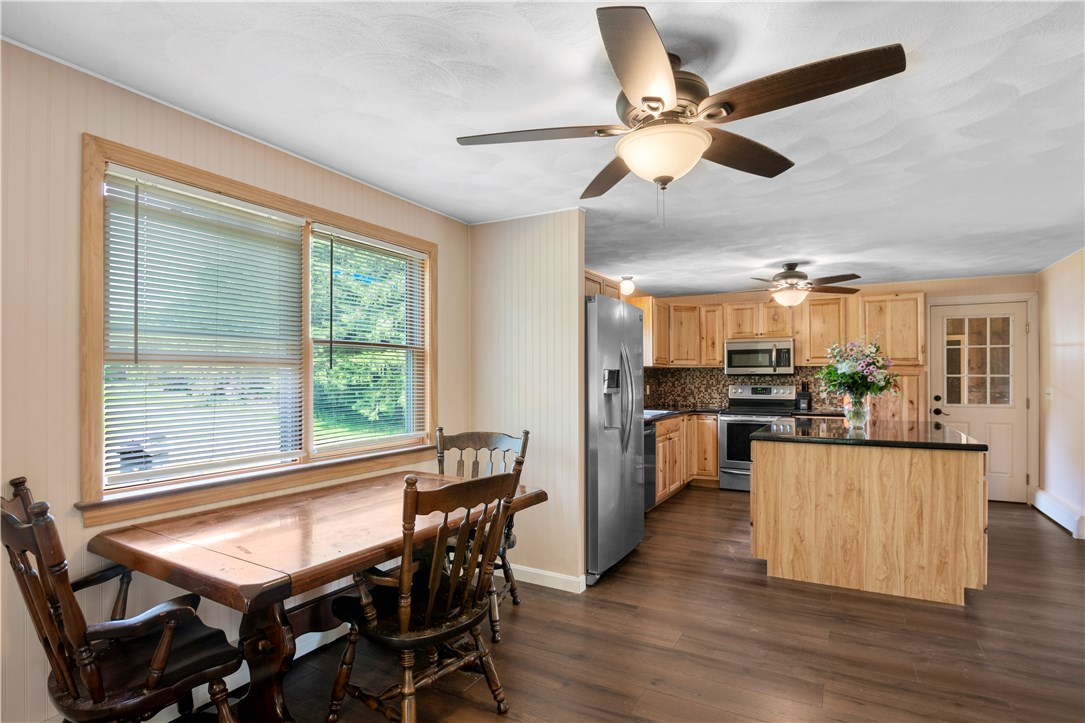 1110 Pippin Orchard Road Cranston, RI 02921 - Photo 8 of 27